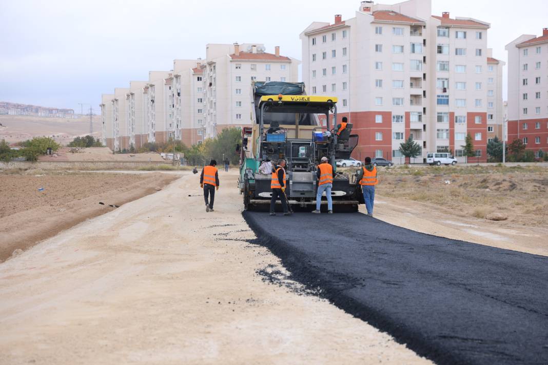 Konya’nın en büyük mahallesinde ulaşım konforu arttı 17